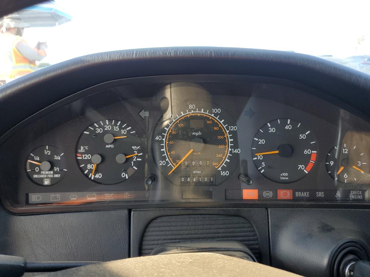 1993 Mercedes-Benz 500 Sec VIN: WDBGA70E2PA135256 Lot: 85974174