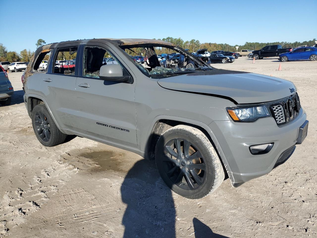 2020 Jeep Grand Cherokee - Image 4