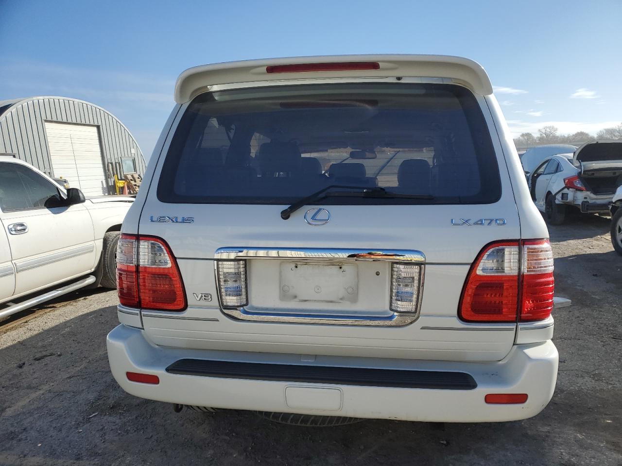 2003 Lexus LX - Image 6