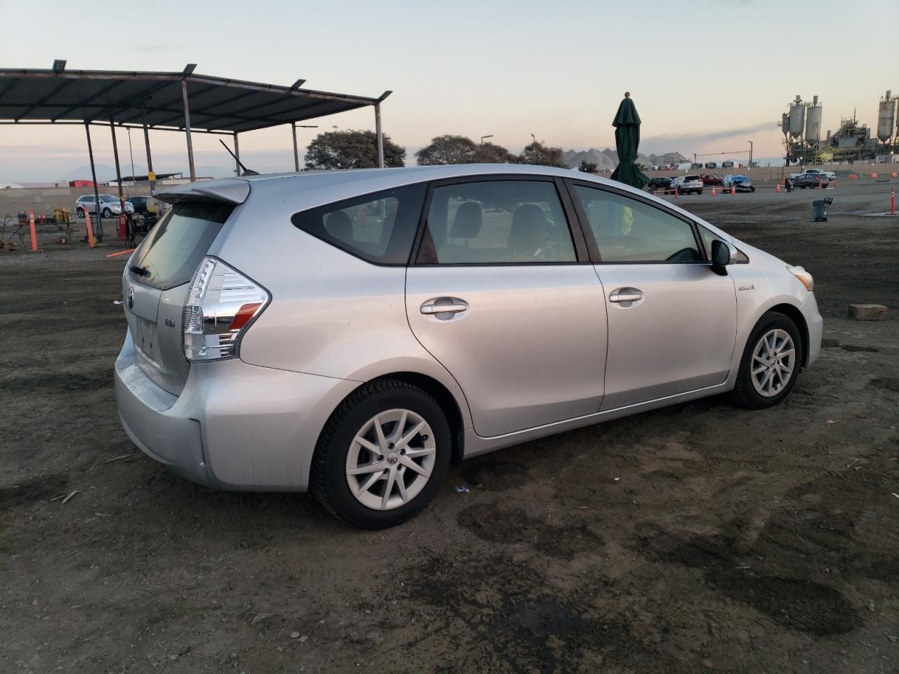 VIN JTDZN3EU6E3323190 2014 TOYOTA PRIUS no.3