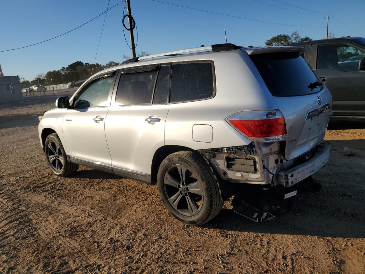 2012 Toyota Highlander - Image 2