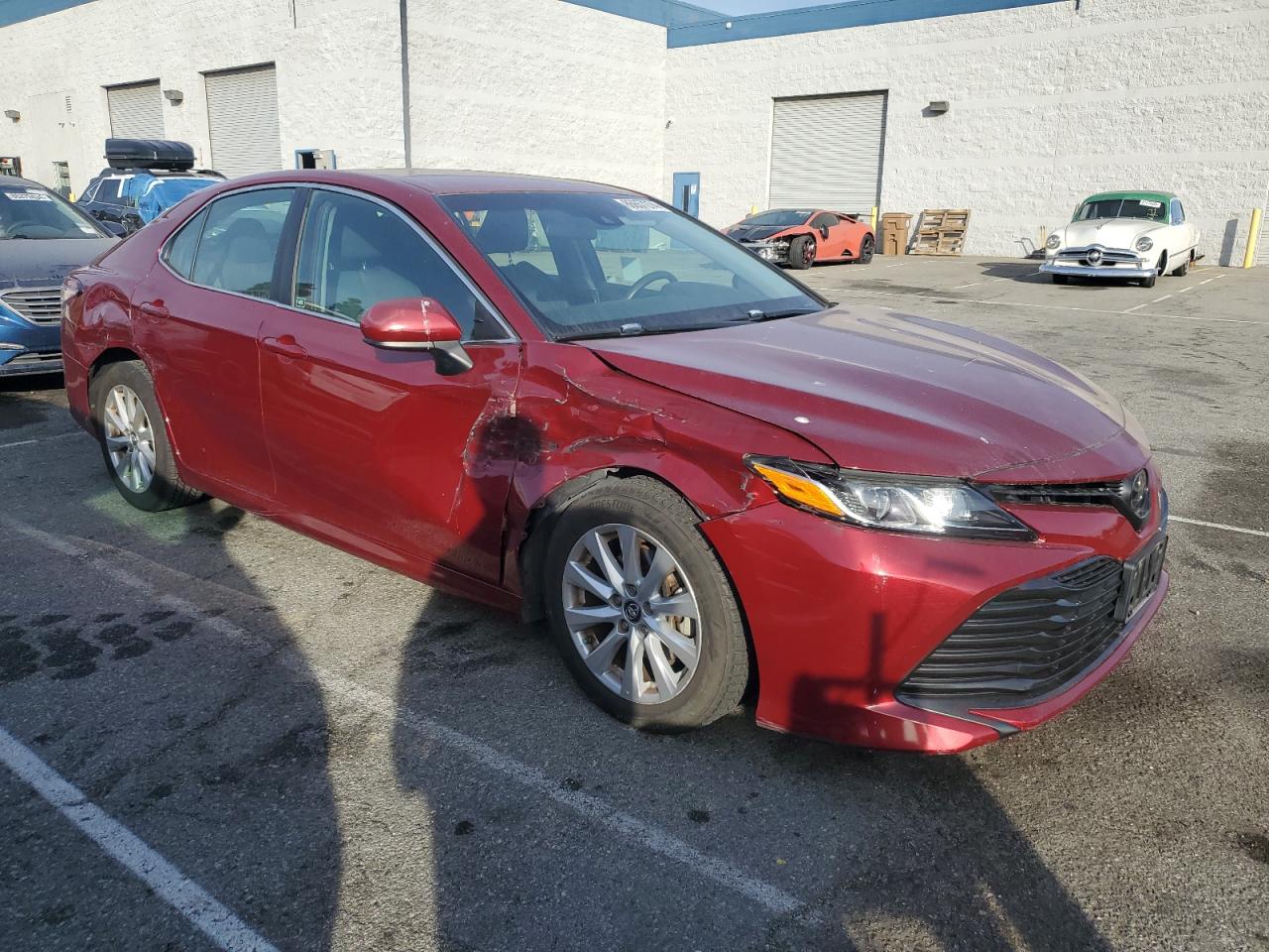 VIN 4T1B11HK3JU607209 2018 TOYOTA CAMRY no.4