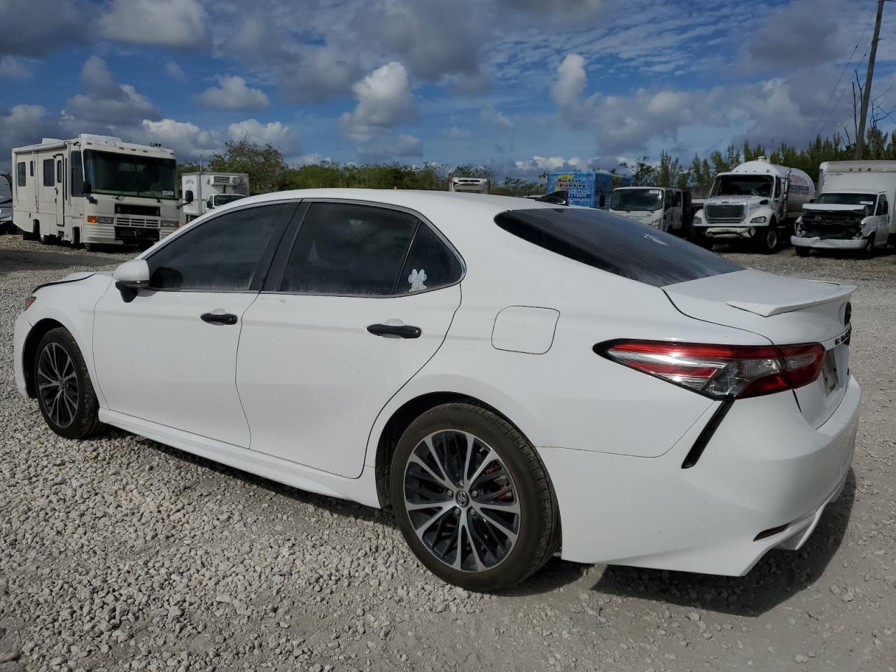 VIN 4T1B11HK4KU786264 2019 TOYOTA CAMRY no.2