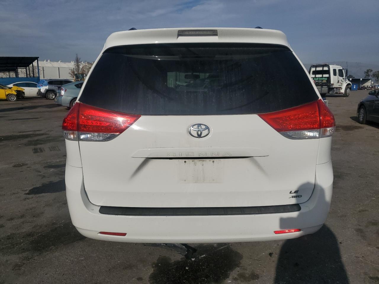 2011 Toyota Sienna - Image 6