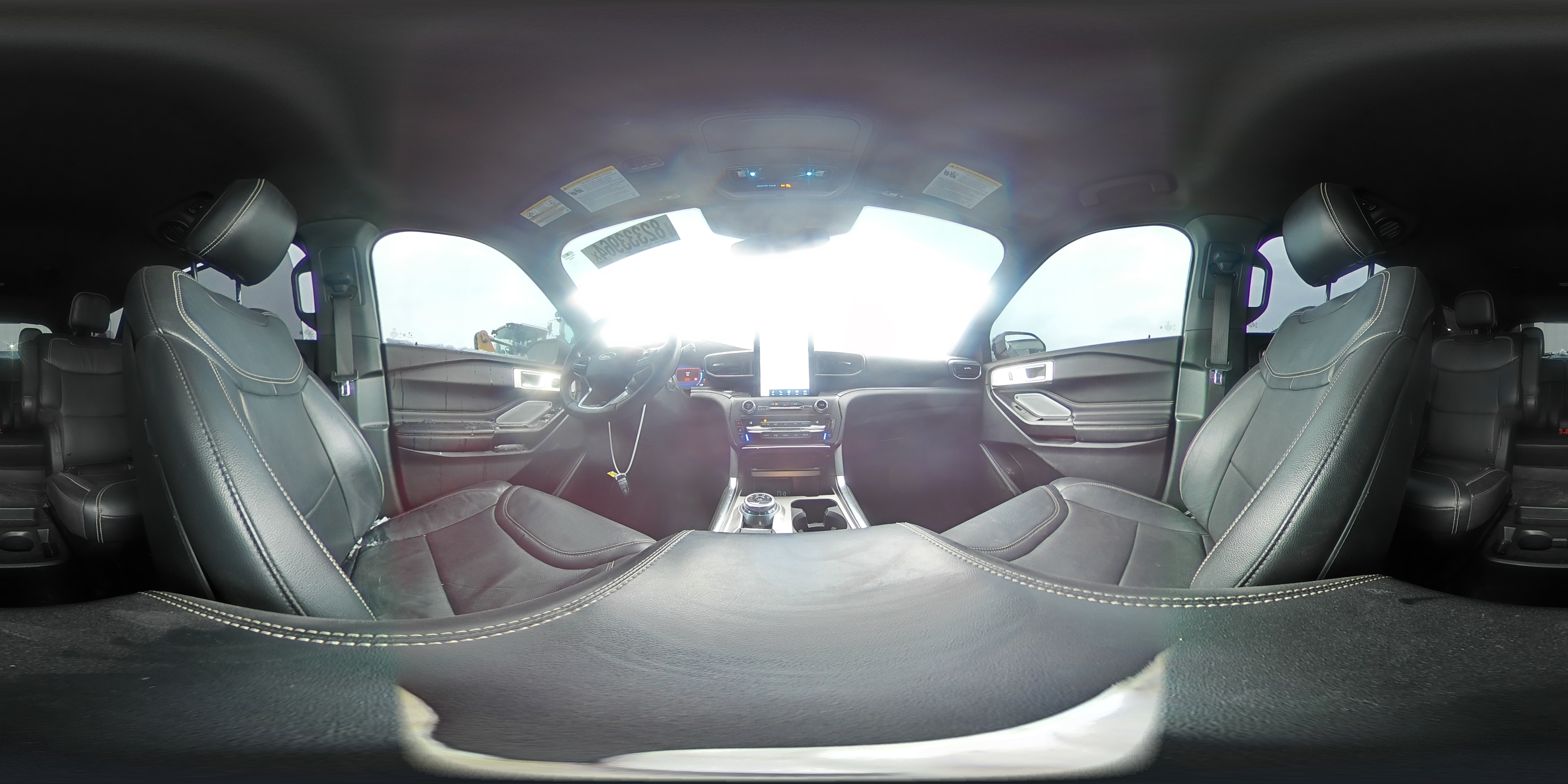 2020 Ford Explorer - Image 15