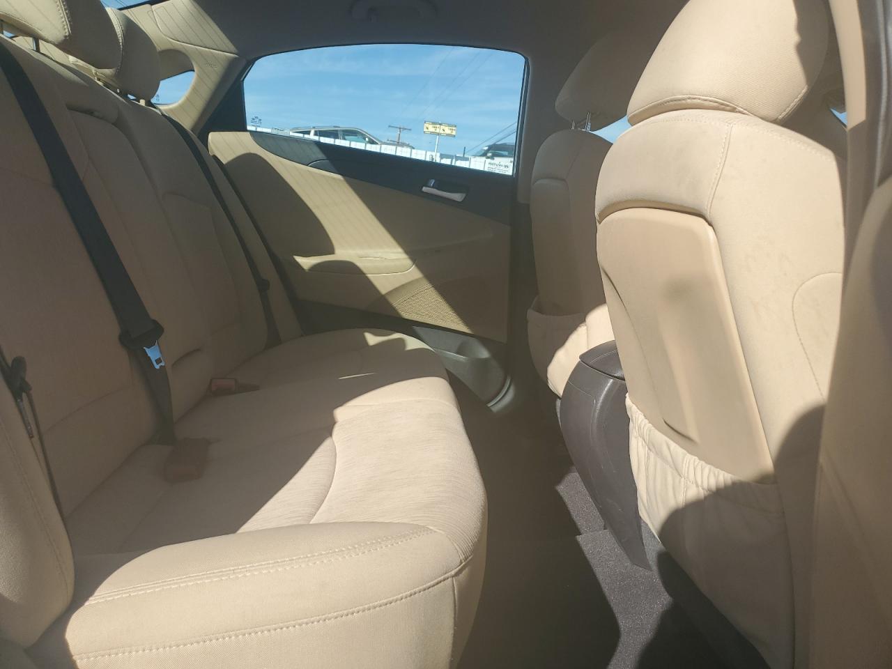 2014 Hyundai Sonata - Image 10