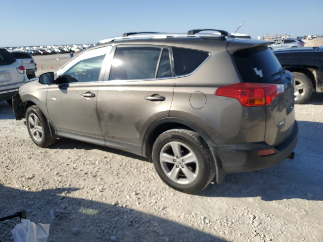 2014 Toyota RAV 4 - Image 2