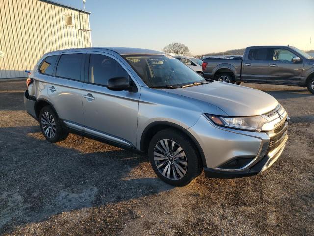  MITSUBISHI OUTLANDER 2019 Srebrny