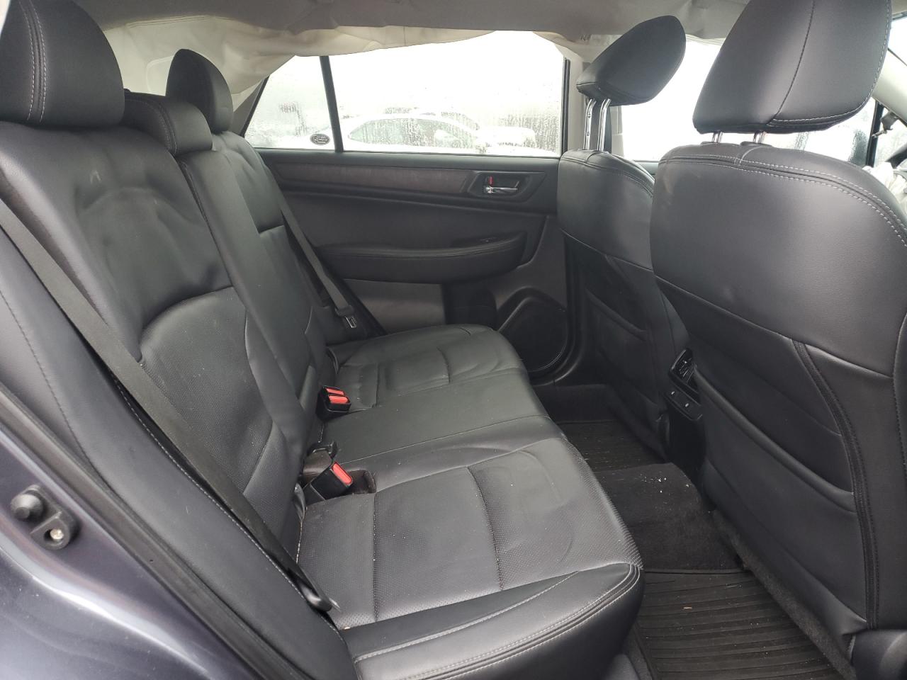 2016 Subaru Outback - Image 10