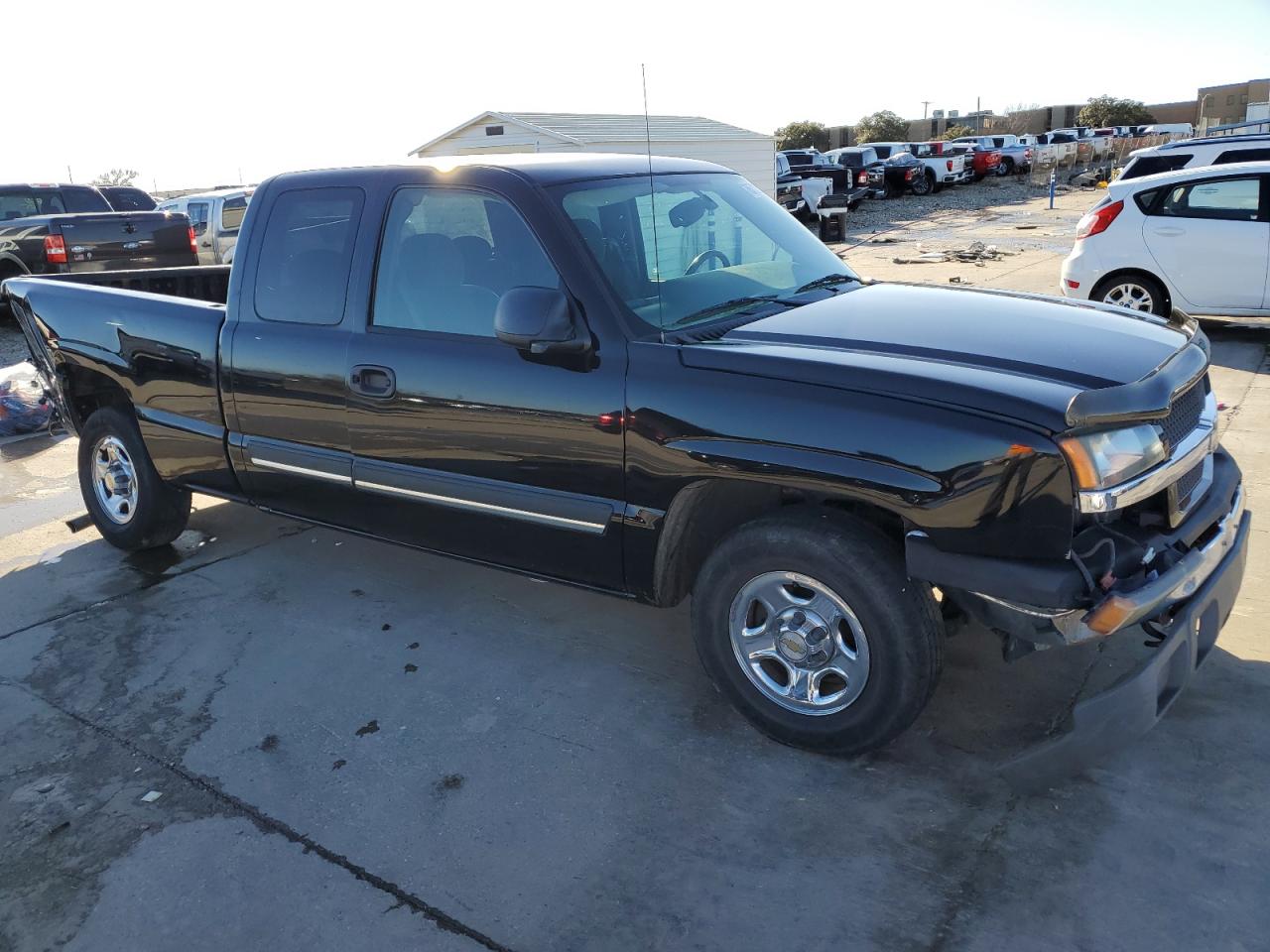 2004 Chevrolet Silverado - Image 4