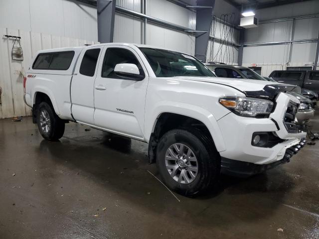  TOYOTA TACOMA 2017 Biały