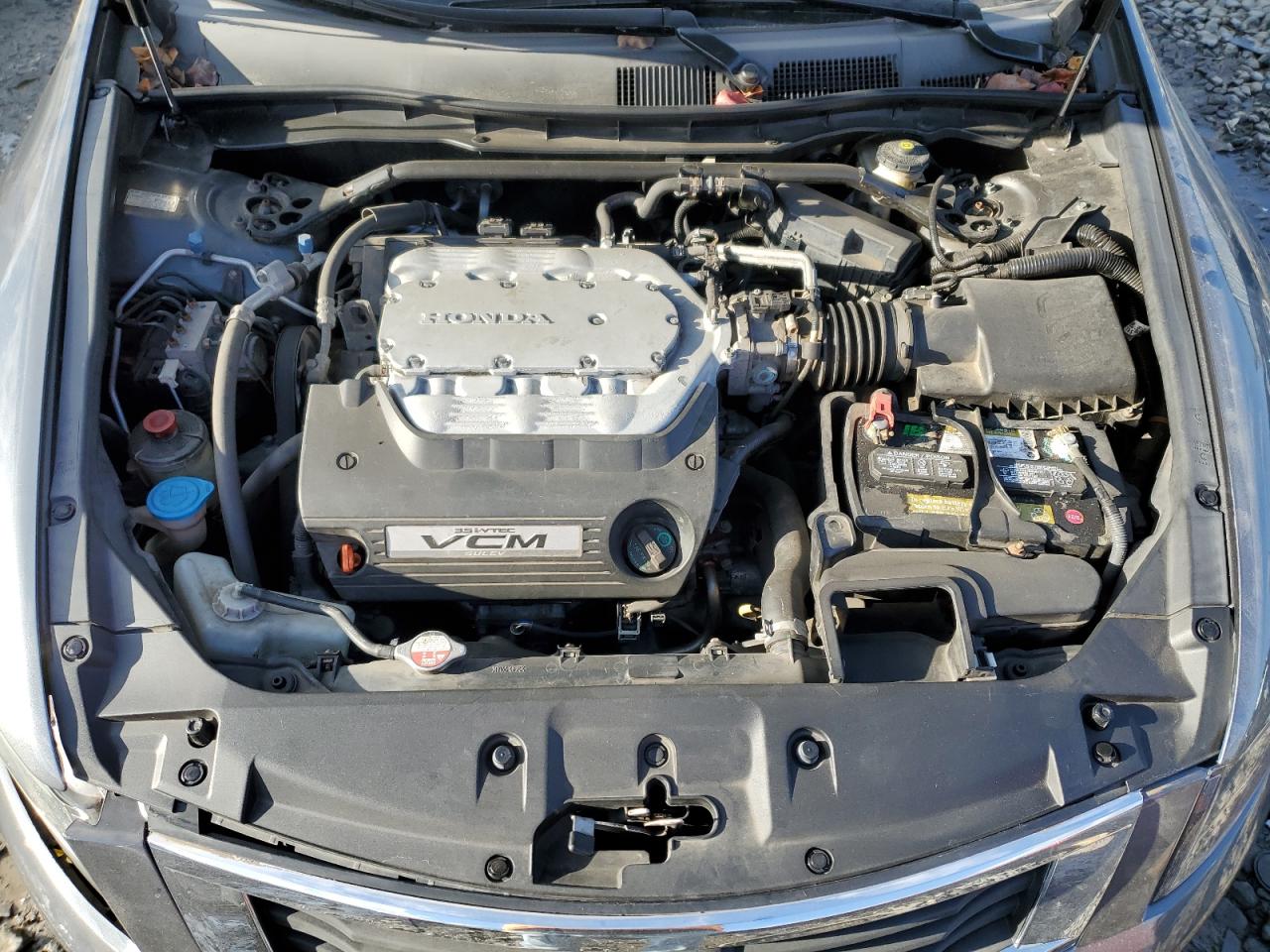 2009 Honda Accord - Image 11