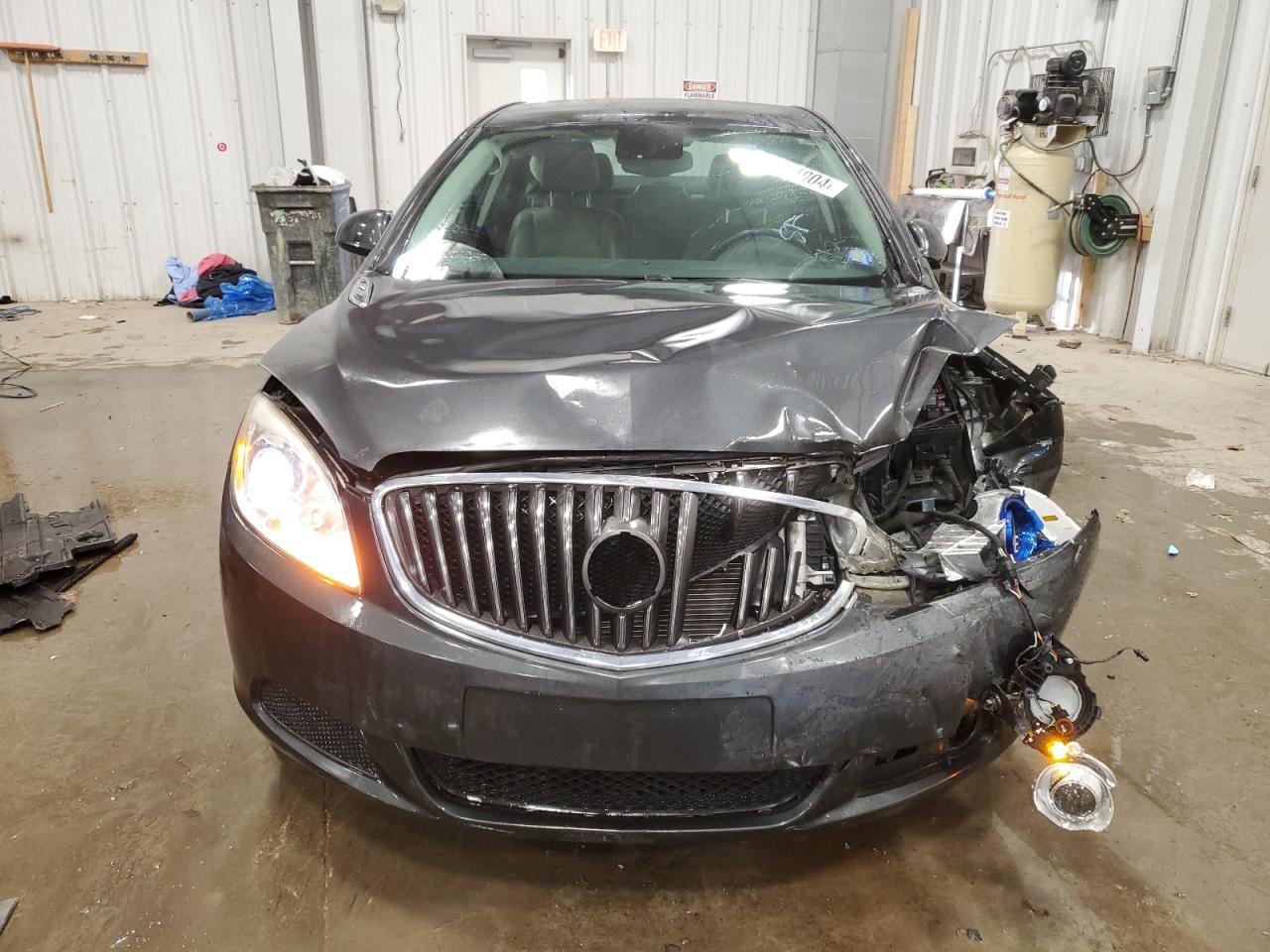 VIN 1G4PP5SK9G4120013 2016 BUICK VERANO no.5