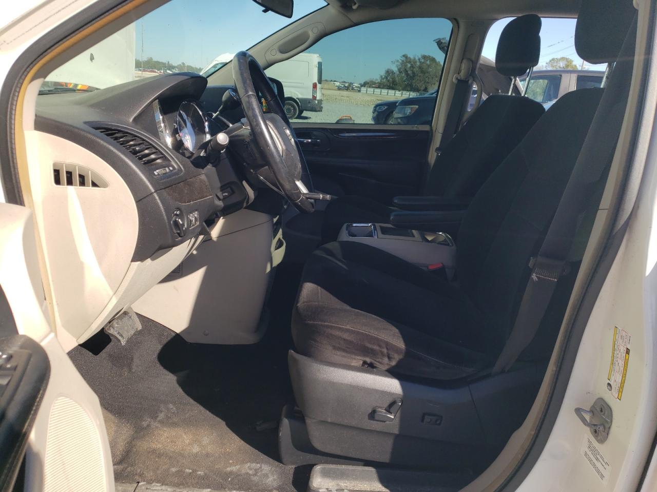 2012 Dodge Caravan - Image 7