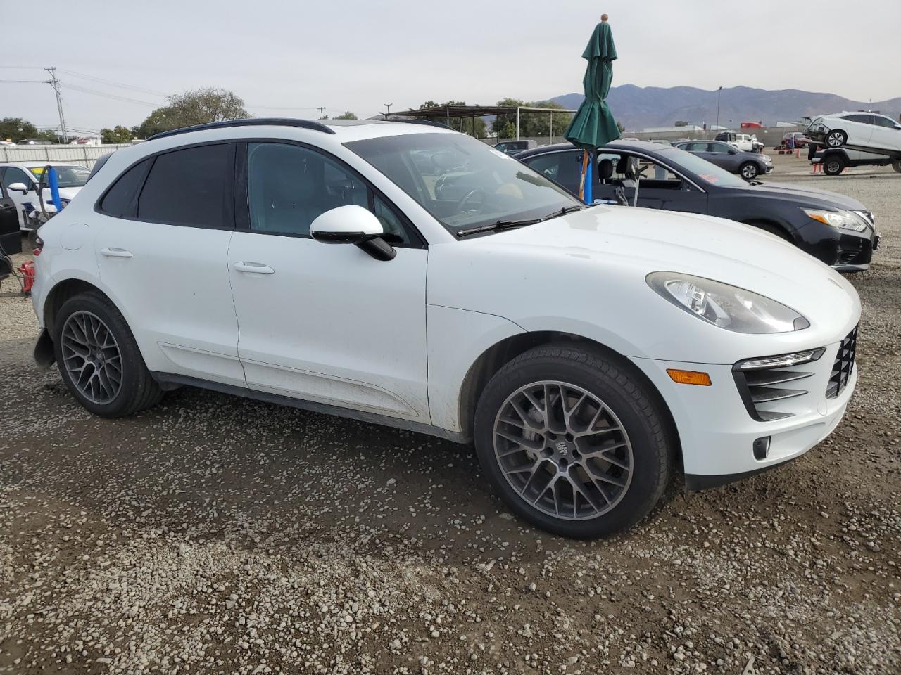 2016 Porsche Macan - Image 4