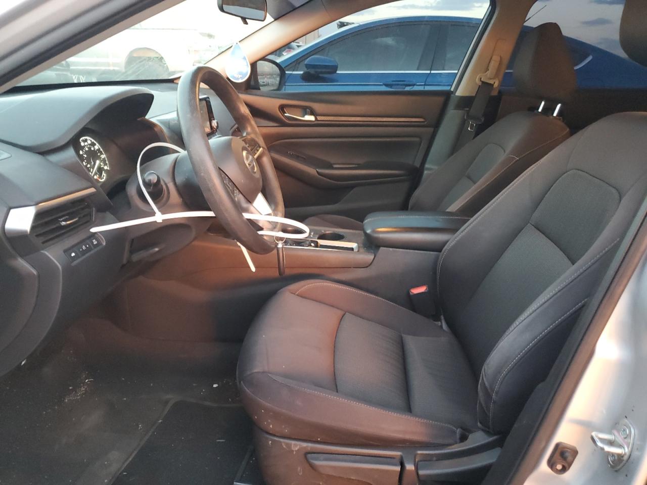 2021 Nissan Altima - Image 7