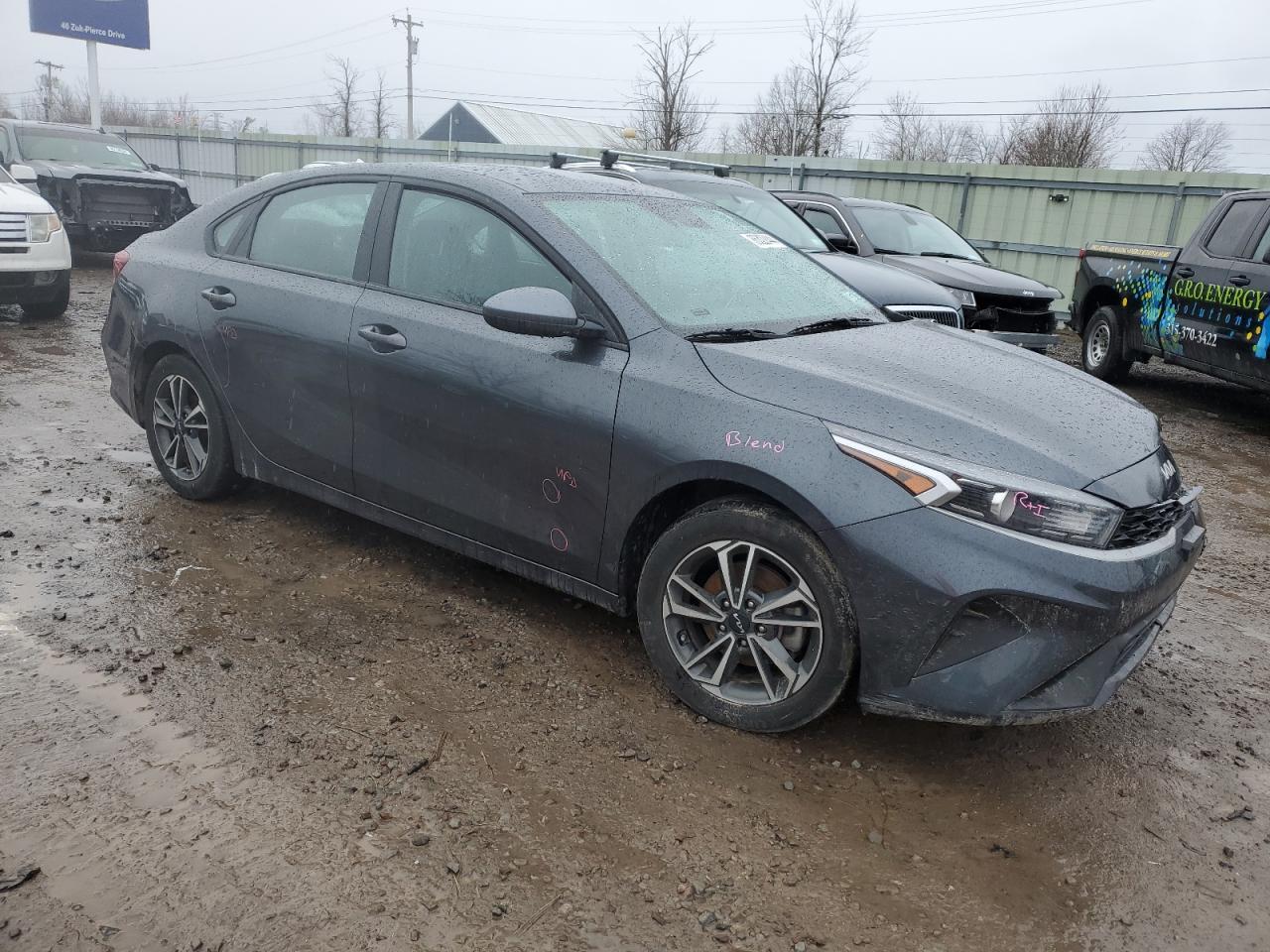 VIN 3KPF24AD5PE582689 2023 KIA FORTE no.4