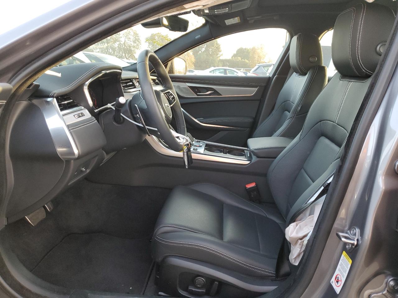 2024 Jaguar XF - Image 7