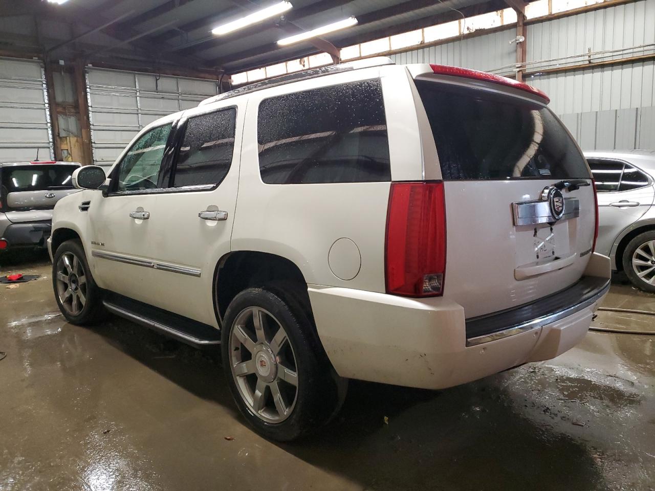 VIN 1GYS4BEFXER222306 2014 CADILLAC ESCALADE no.2