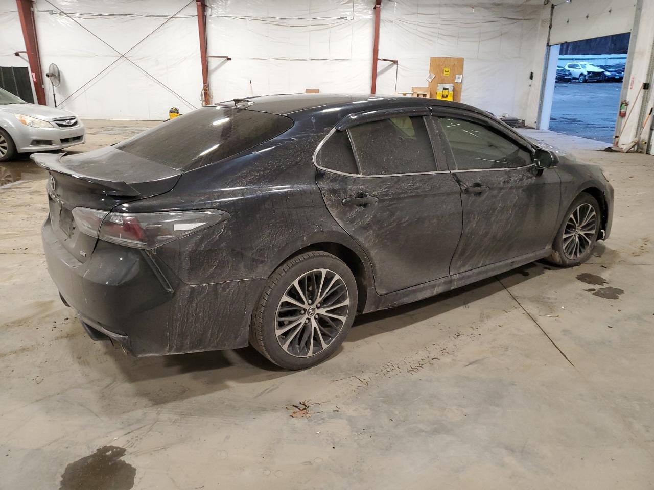 2018 Toyota Camry - Image 3