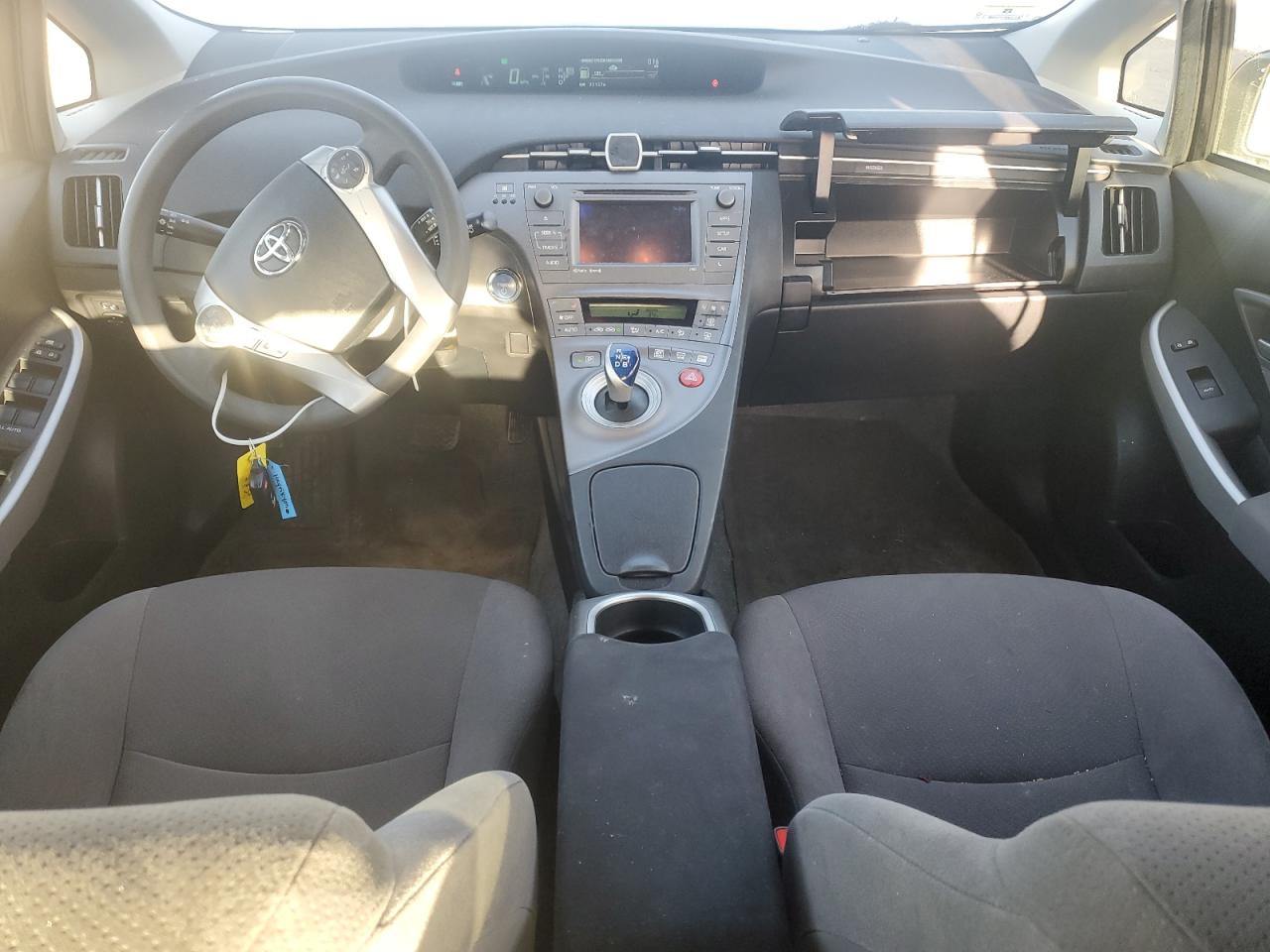 2014 Toyota Prius - Image 8