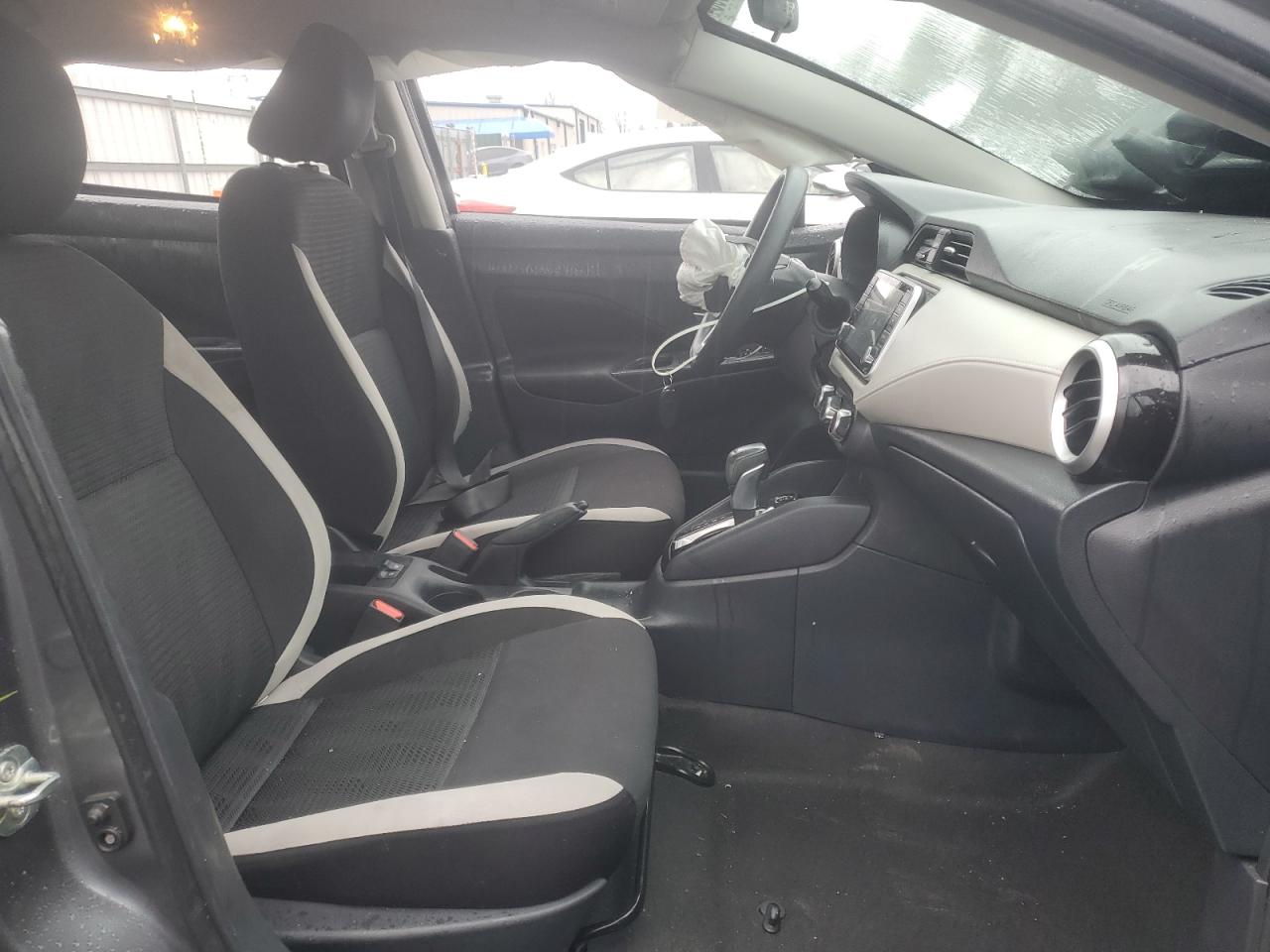 2021 Nissan Versa - Image 7