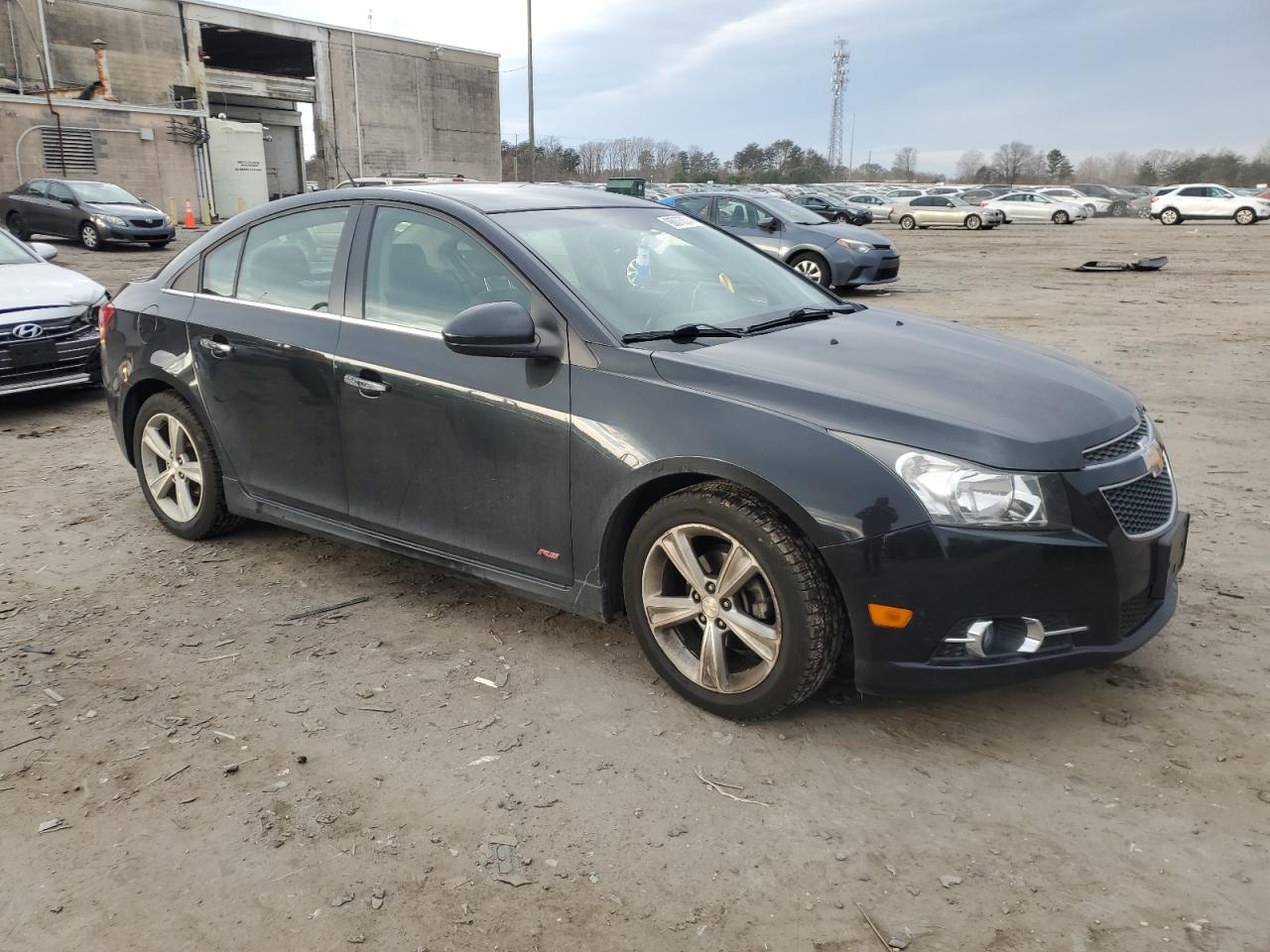 VIN 1G1PE5SB8D7271924 2013 CHEVROLET CRUZE no.4