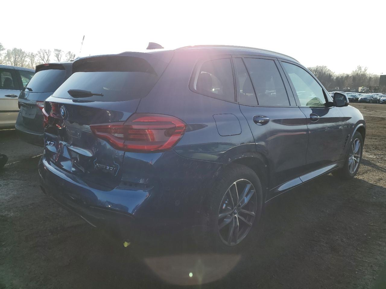 VIN 5UXTR9C50JLD89075 2018 BMW X3 no.3