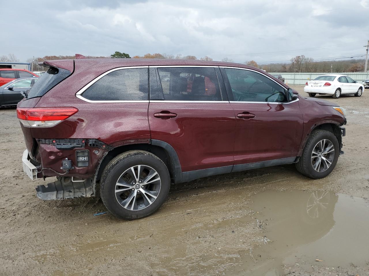 2019 Toyota Highlander - Image 3