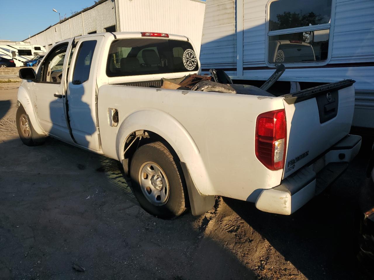 2018 Nissan Navara (Frontier) - Image 2