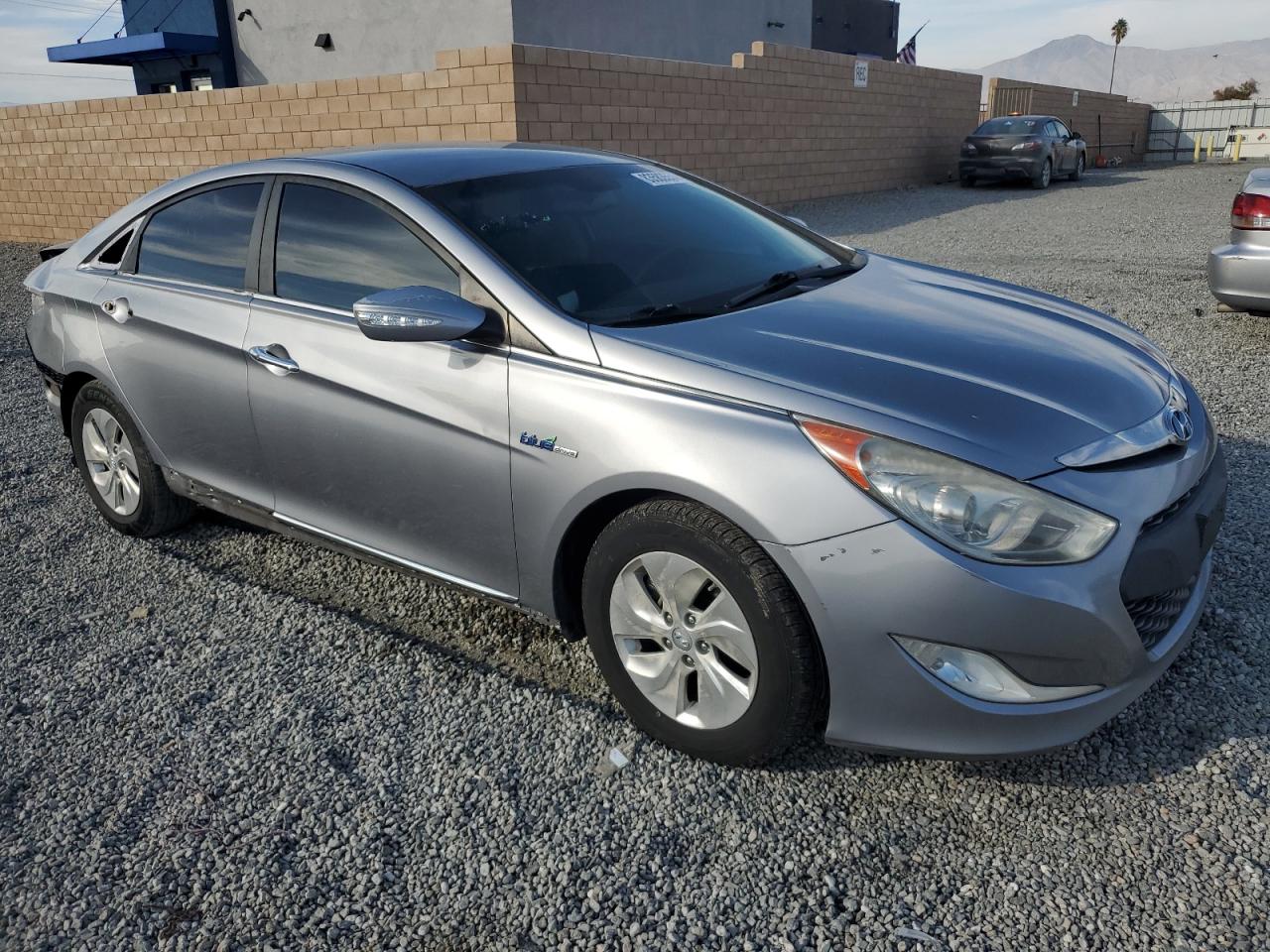 VIN KMHEC4A42FA137803 2015 HYUNDAI SONATA no.4