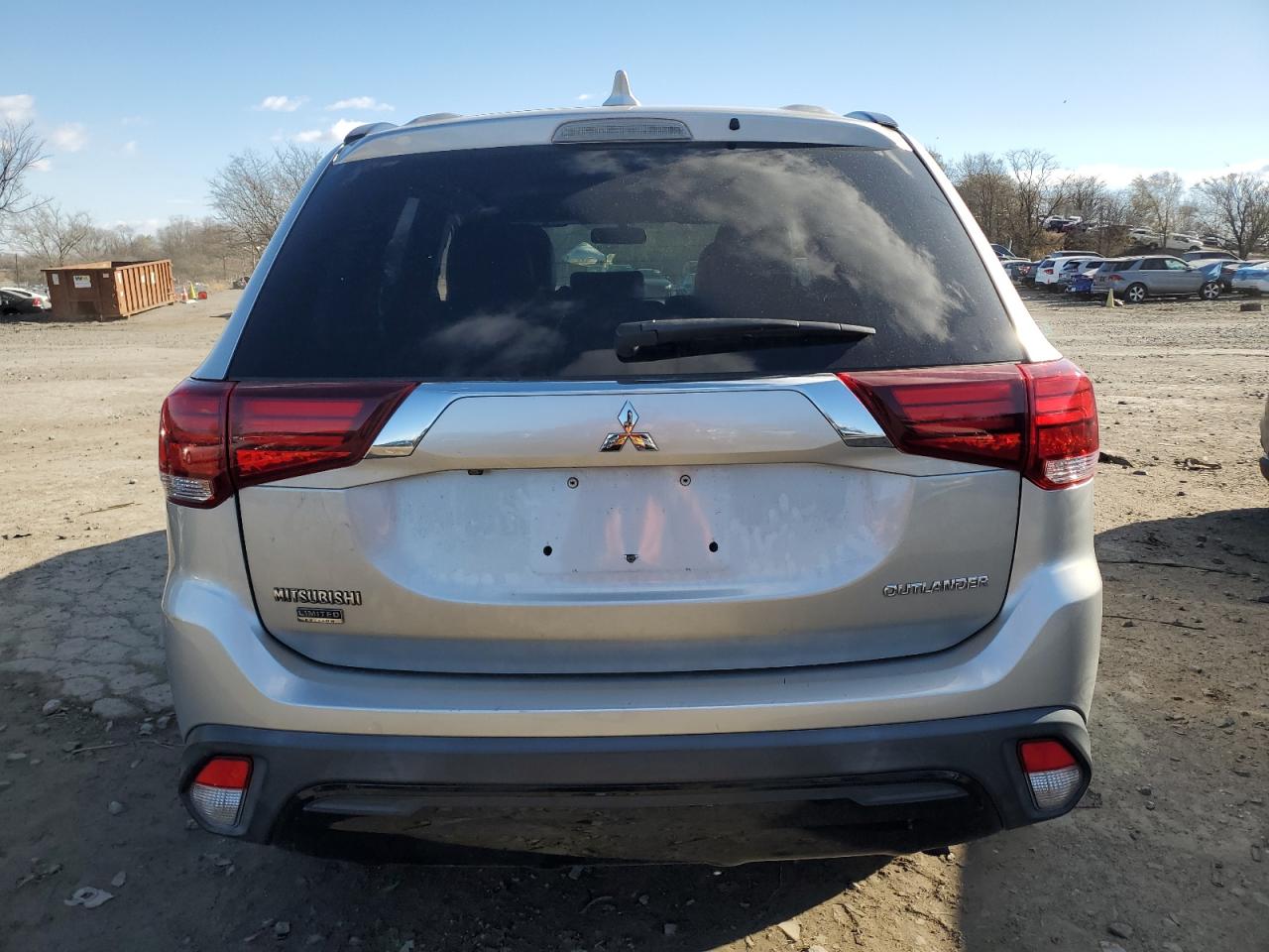 2019 Mitsubishi Outlander - Image 6