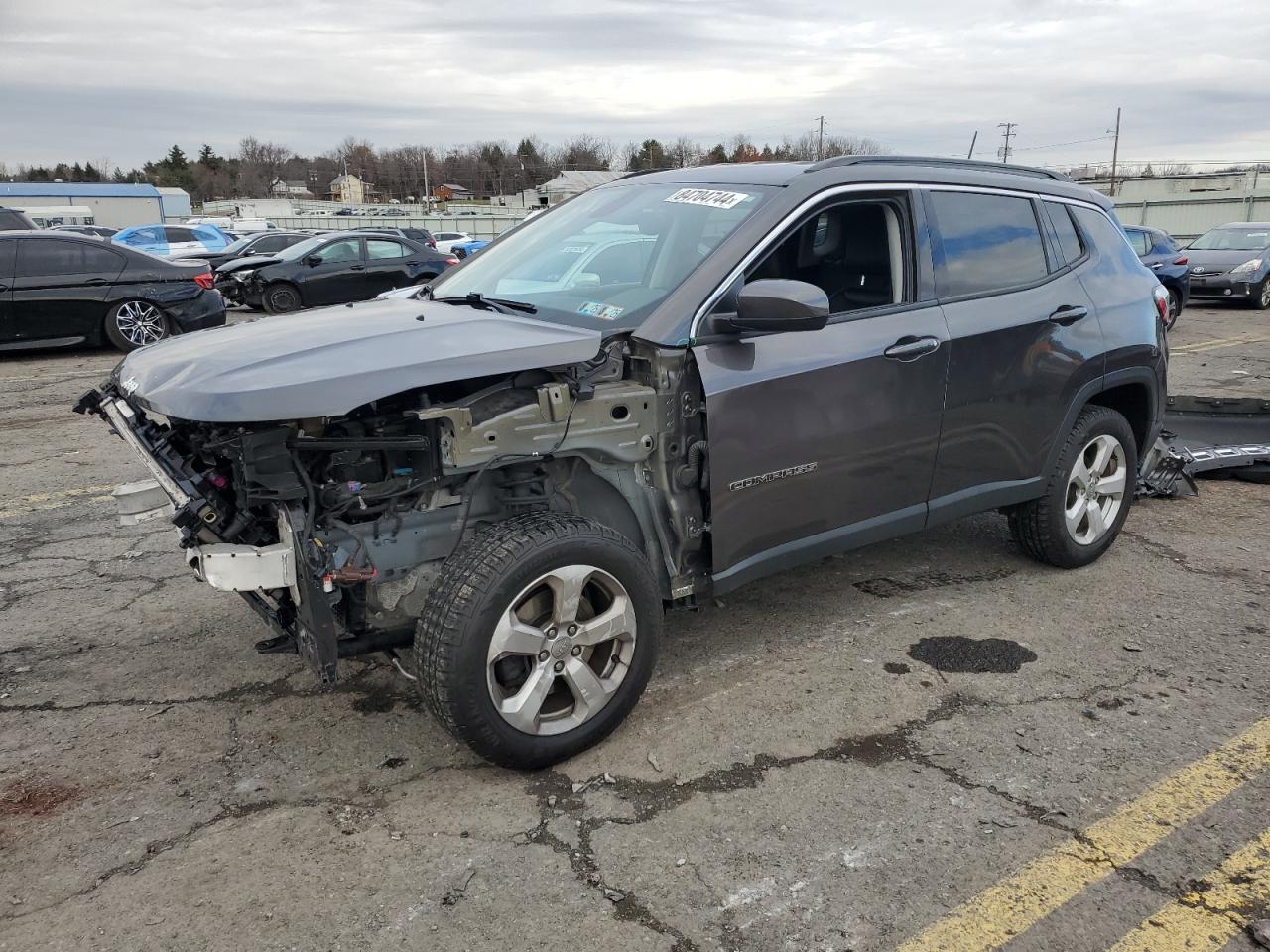 VIN 3C4NJDBB4JT402116 2018 JEEP COMPASS no.1