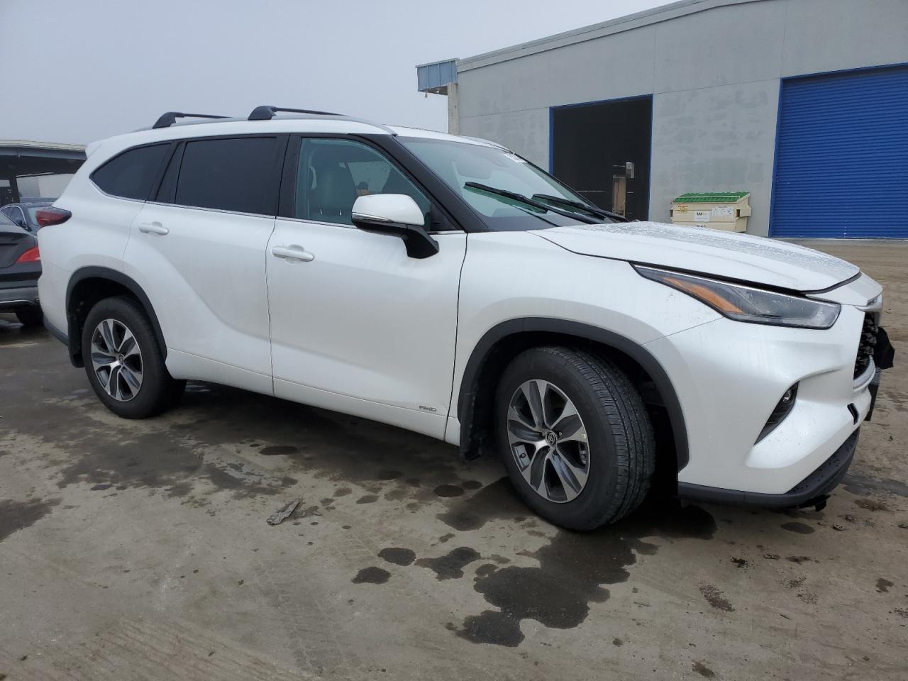 2024 Toyota Highlander - Image 4