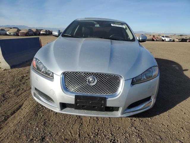 Седани JAGUAR XF 2012 Сріблястий