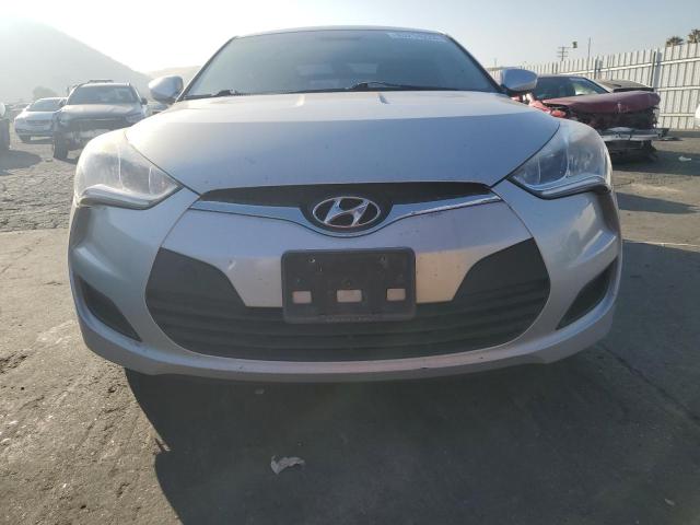  HYUNDAI VELOSTER 2016 Сріблястий