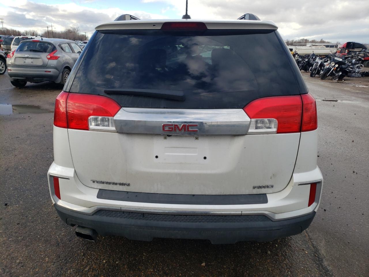 2016 GMC Terrain - Image 6