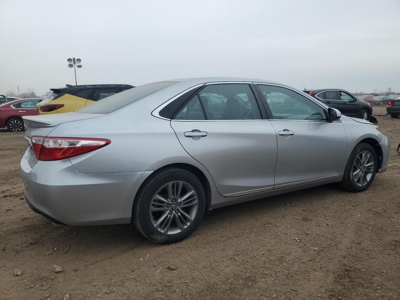 VIN 4T1BF1FK9GU217194 2016 TOYOTA CAMRY no.3