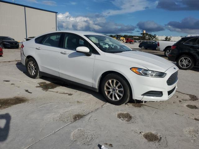  FORD FUSION 2016 Белый