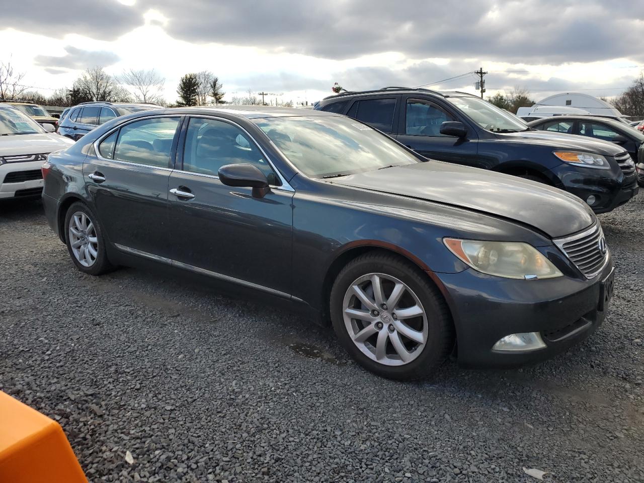 2007 Lexus LS - Image 4