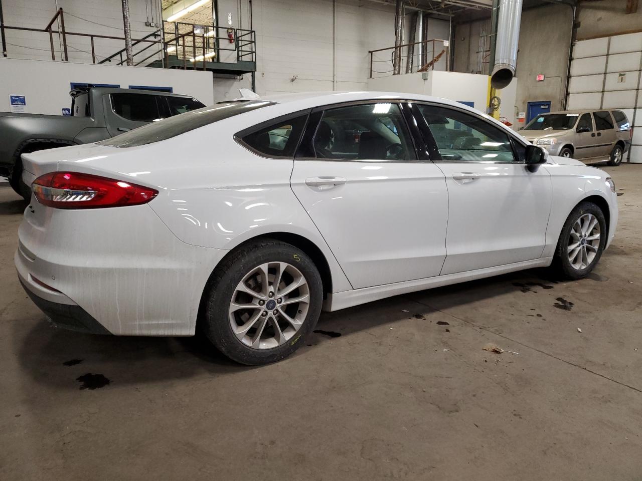 2020 Ford Fusion - Image 3