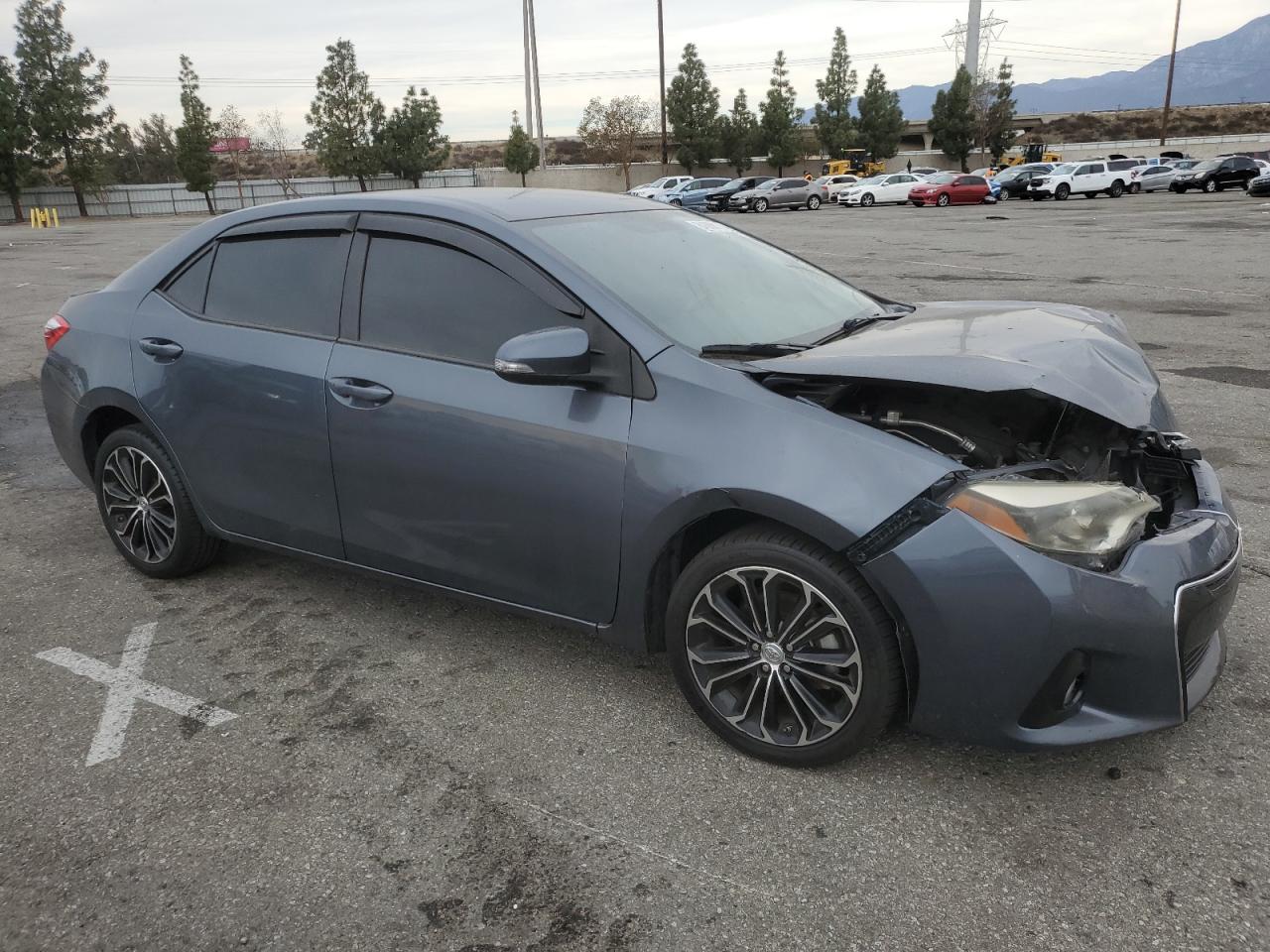 VIN 5YFBURHE1FP213605 2015 TOYOTA COROLLA no.4