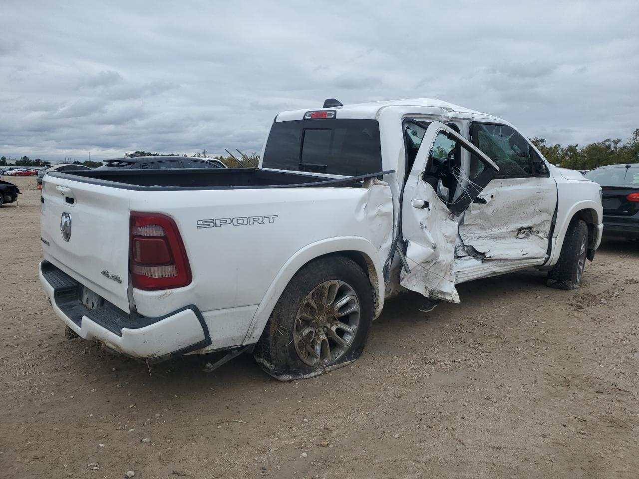 2021 RAM 1500 - Image 3