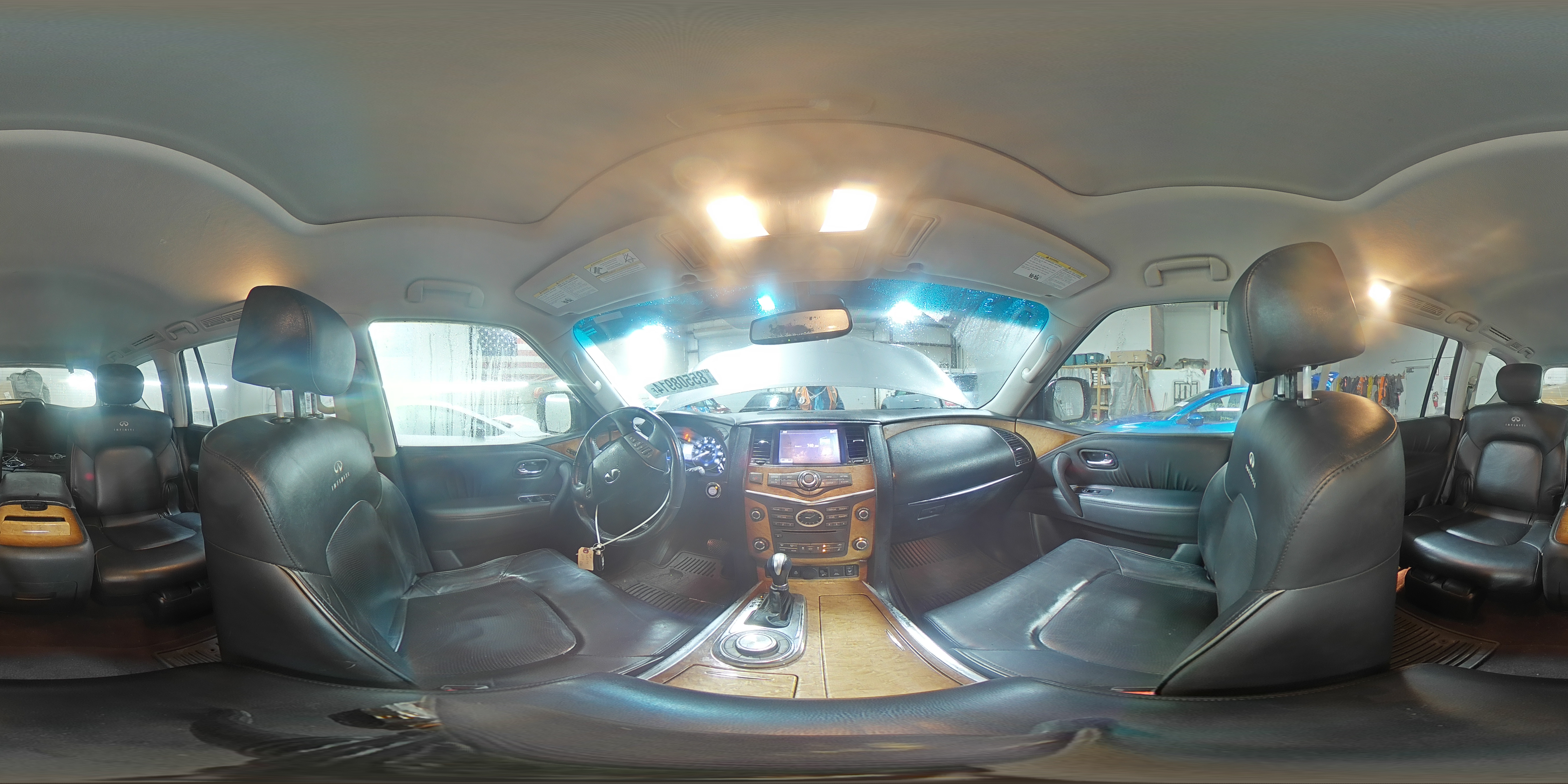 2012 Infiniti QX56 - Image 15
