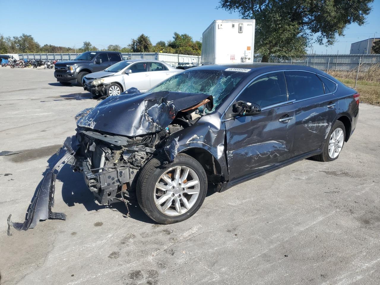 2013 TOYOTA AVALON