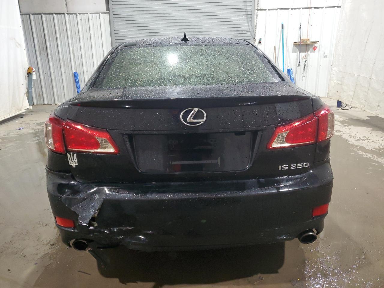 2012 Lexus IS - Image 6
