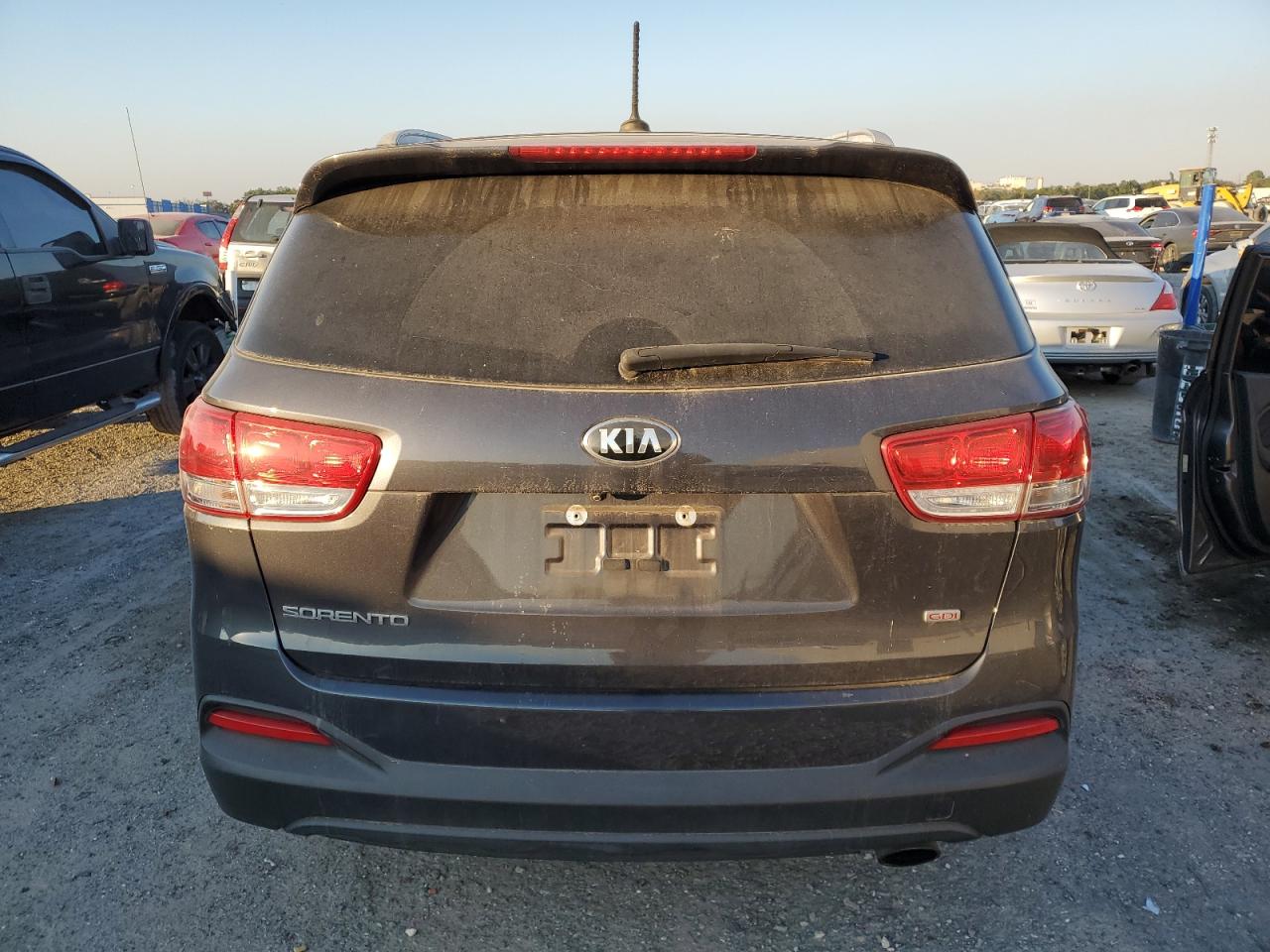 2017 Kia Sorento - Image 6