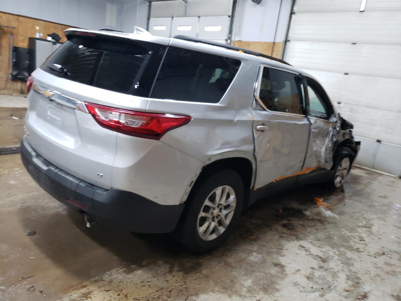 2020 Chevrolet Traverse - Image 3