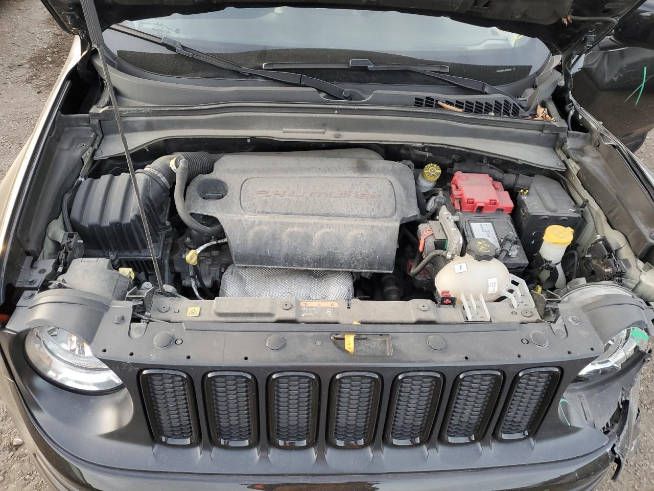 2018 Jeep Renegade - Image 11