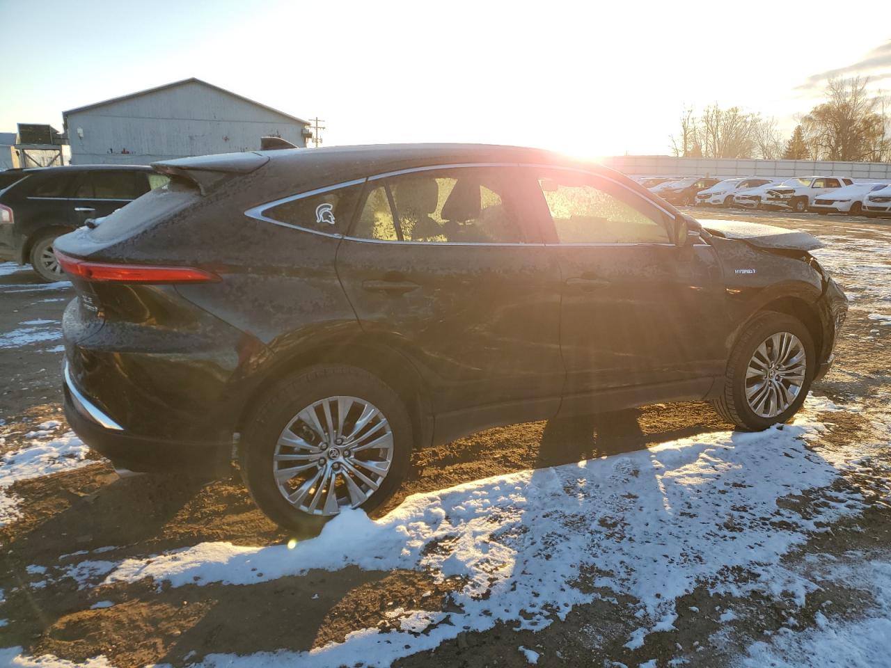 2021 Toyota Venza - Image 3
